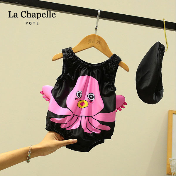 Novi model cijelog kupaćeg kostima sa 3D elementom i aplikacijom za djevojčice