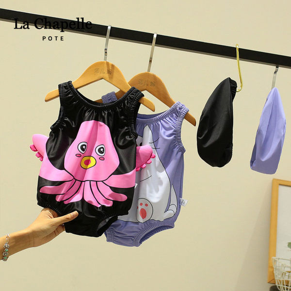 Novi model cijelog kupaćeg kostima sa 3D elementom i aplikacijom za djevojčice