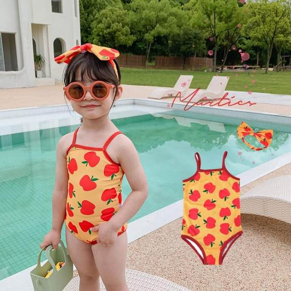 Peenikeste rihmadega laste ujumistrikoo-tüdrukutele