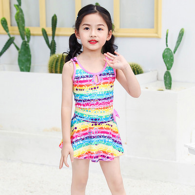 Laste ujumistrikoo kaks mudelit - terve ja kaheosaline