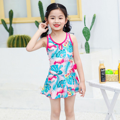 Laste ujumistrikoo kaks mudelit - terve ja kaheosaline