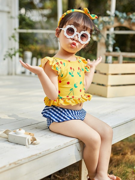 Kaheosaline laste ujumistrikoo tüdrukutele