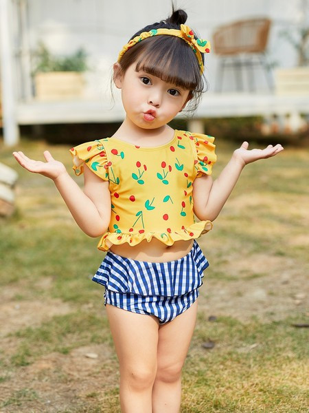 Kaheosaline laste ujumistrikoo tüdrukutele