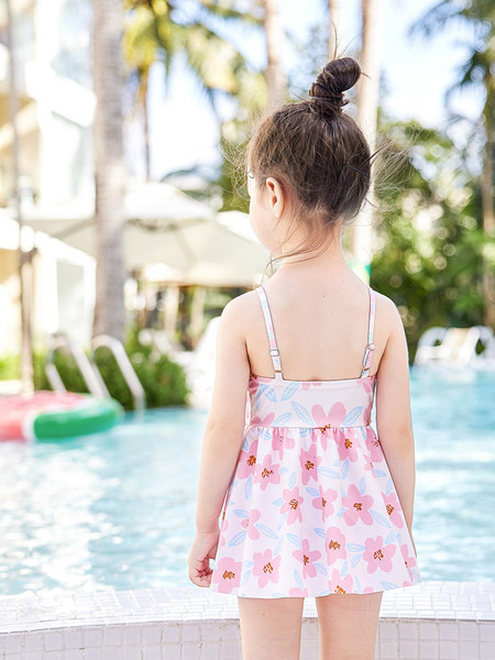 Laste täielik ujumistrikoo õhukeste rihmade ja paelaga