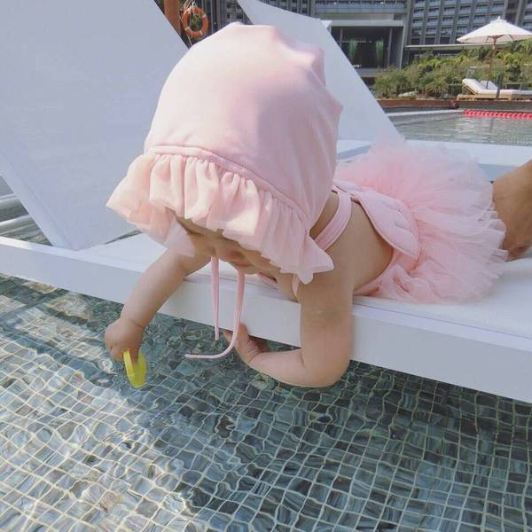 Täielik ujumistrikoo tüdrukutele 3D element tiibadega