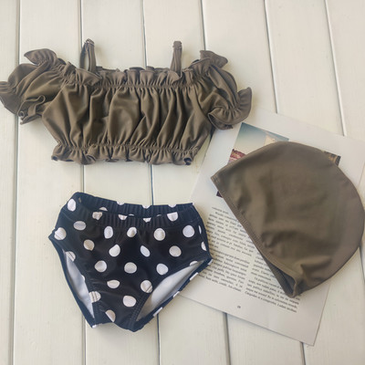 Moekas kaheosaline ujumistrikoo tüdrukutele