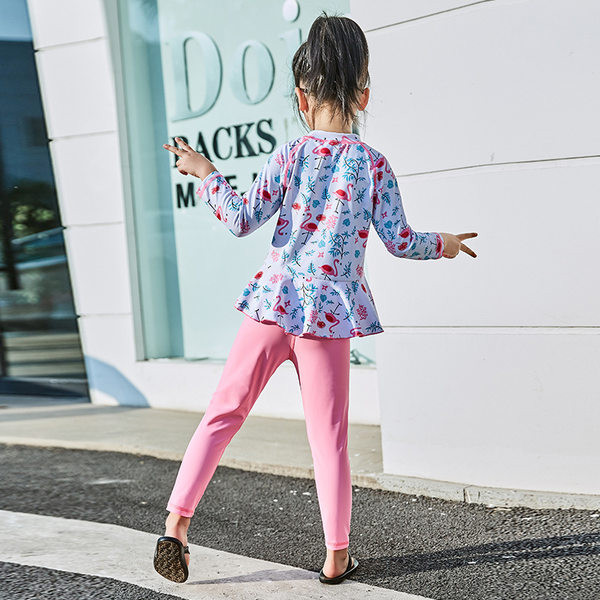 Kaheosaline päikesekaitsega ujumistrikoo tüdrukutele