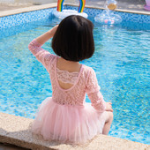 Laste täisujumistrikoo tüüpi pitskleit