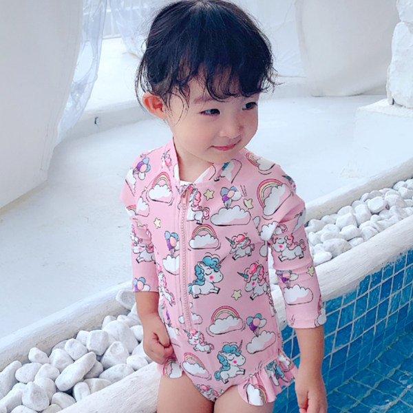 Neljas värvitoonis värvirakendusega laste ujumistrikoo