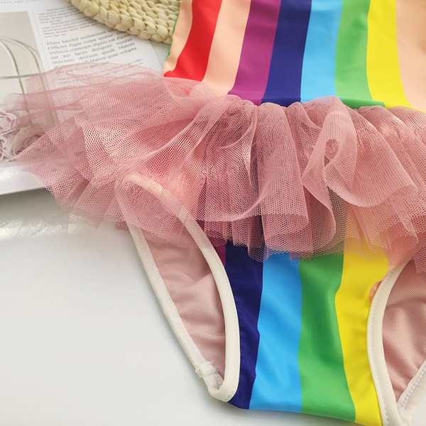 Laste täistriibuline tülliga ujumistrikoo