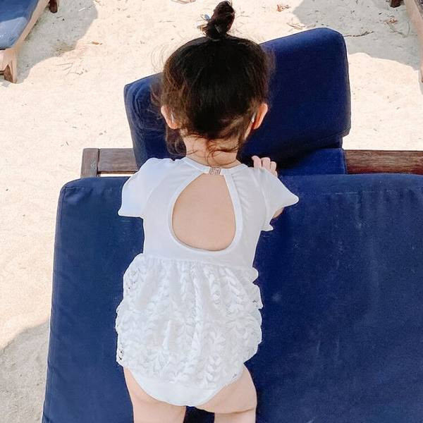 Dječja haljina u obliku kupaćeg kostima s čipkom za djevojčice