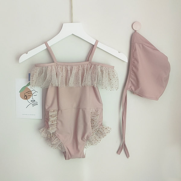 Uut mudelit täis ujumistrikoo tülliga tüdrukutele