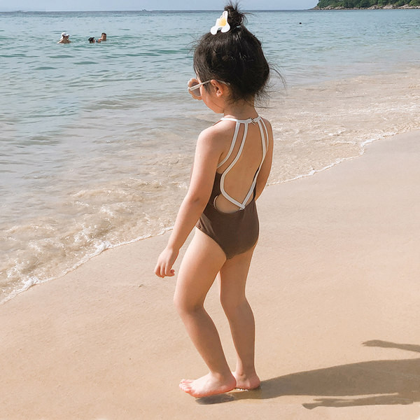 Terve ujumistrikoo palja seljaga tüdrukutele