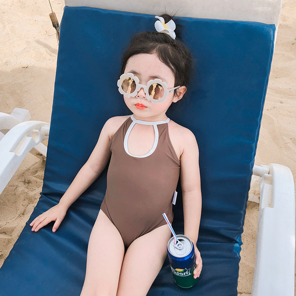 Terve ujumistrikoo palja seljaga tüdrukutele