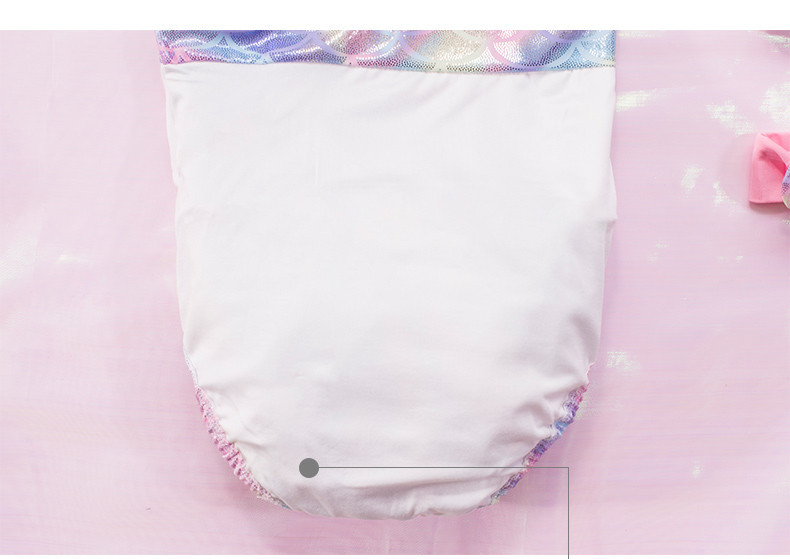 Uus mudel laste ujumistrikoo tülli ja 3D elemendiga