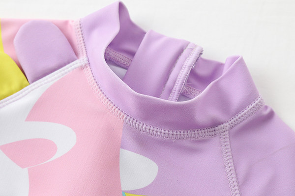 Слънцезащитен бански костюм с еднорог