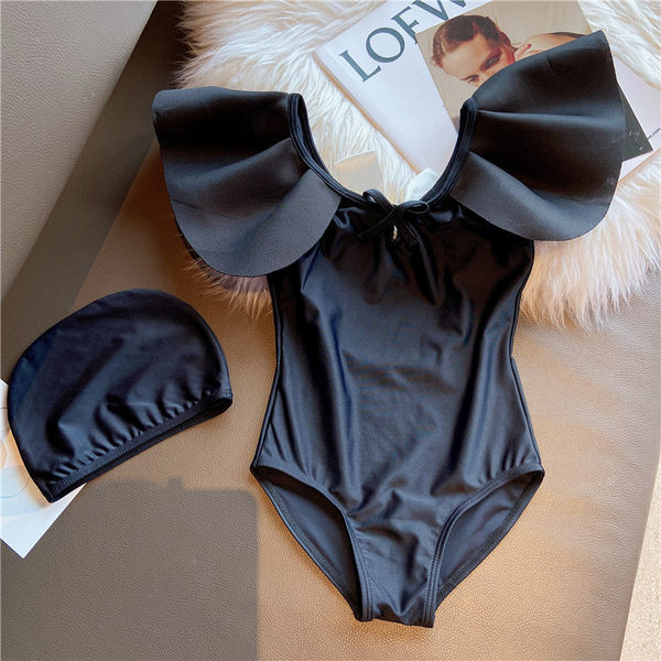 Palja selja ja paelaga täielik laste ujumistrikoo