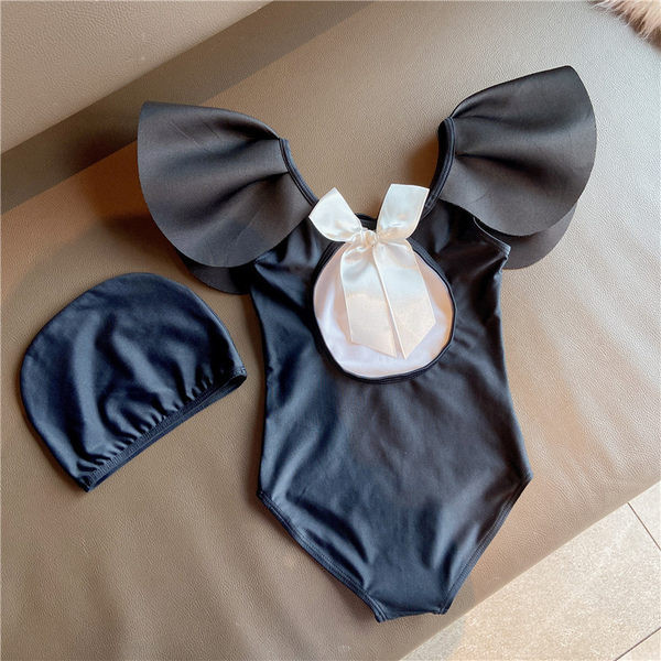 Palja selja ja paelaga täielik laste ujumistrikoo