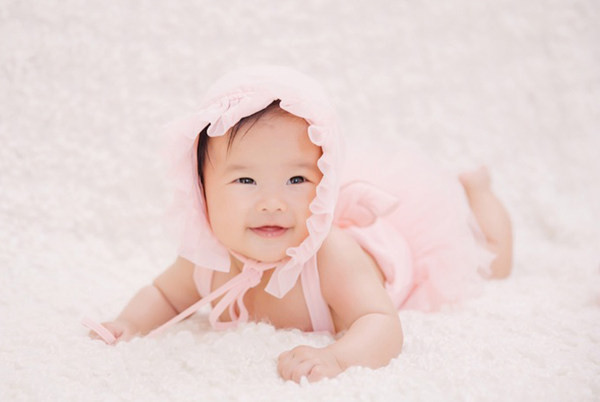 Kahes värvitoonis tülliga laste täisujumistrikoo