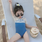 Dječji kupaći kostim s čipkastim rukavima