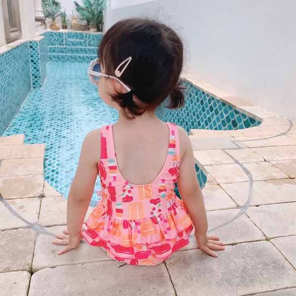 Laste ujumistrikoo roosade paeltega