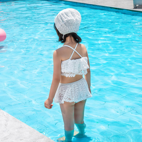 Moodne pitsist kaheosaline ujumistrikoo tüdrukutele