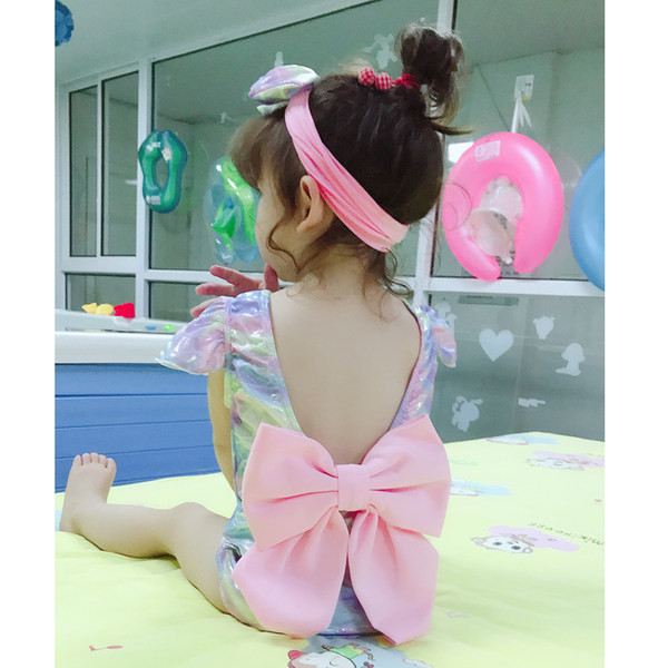 Sillega värvides laste ujumistrikoo