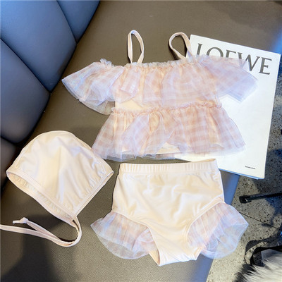 Kaheosaline õhukeste rihmade ja pitsiga ujumistrikoo tüdrukutele