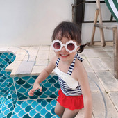 Laste kolmeosaline lipsudega ujumistrikoo