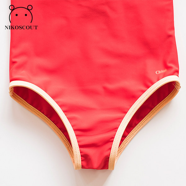 Ühevärviline täisujumistrikoo tüdrukutele