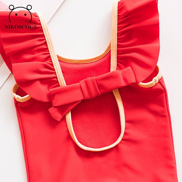 Ühevärviline täisujumistrikoo tüdrukutele