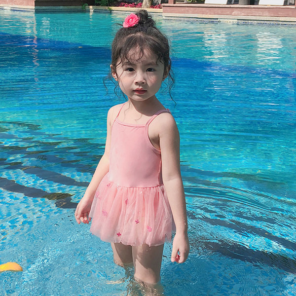 Puna haljina u obliku kupaćeg kostima s tilom