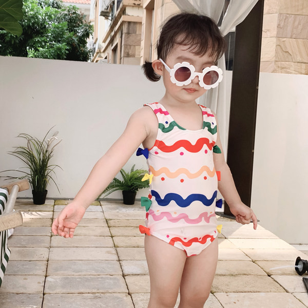 Dječji šareni kupaći kostim s trakama za djevojčicu