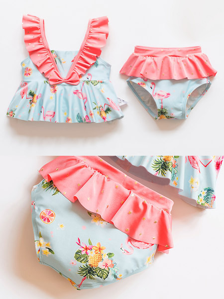 Kétrészes, fürtökkel ellátott, új gyerek fürdőruha modell lányoknak