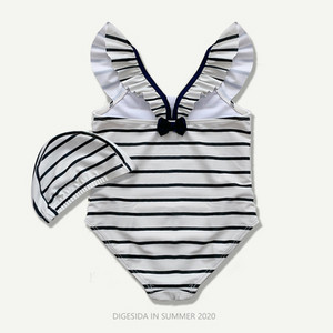 Prugasti dječji kupaći kostim s trakom - puni model