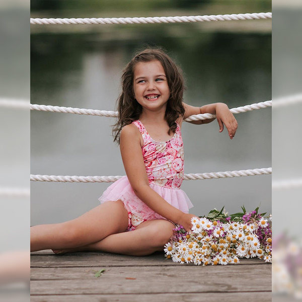 Dječji moderni kupaći kostim s cvjetnim uzorkom i tilom