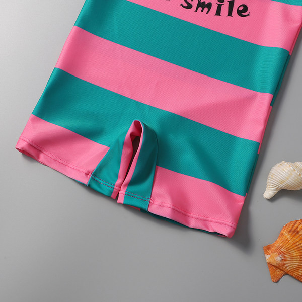 Laste triibuline värvilise aplikatsiooniga ujumistrikoo