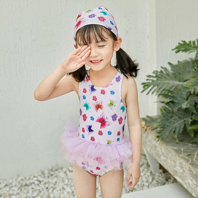 Tüdrukutega laste ujumistrikoo