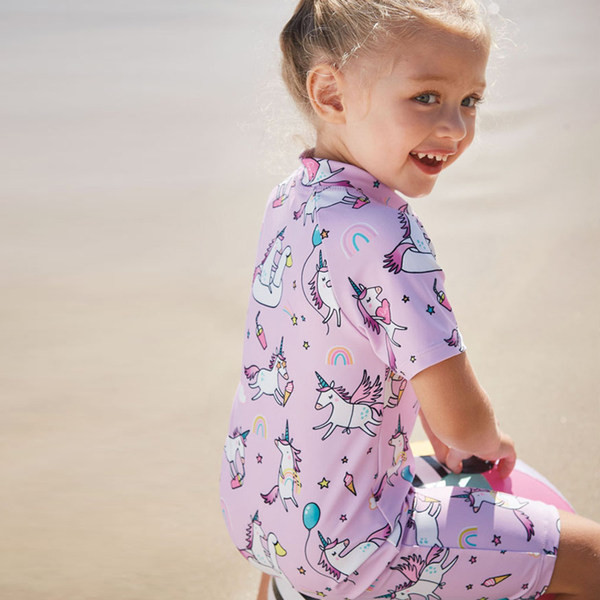 Lukuga laste ujumistrikoo ükssarvikutel