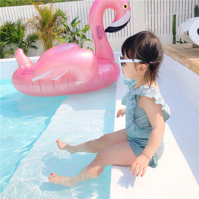 Dječji puni kupaći kostim s otvorenim leđima i kovrčama