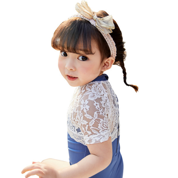 Laste ujumistrikoo täispits ja lühikeste varrukatega