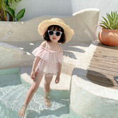 Karirani dječji kupaći kostim iz dva dijela - rozi