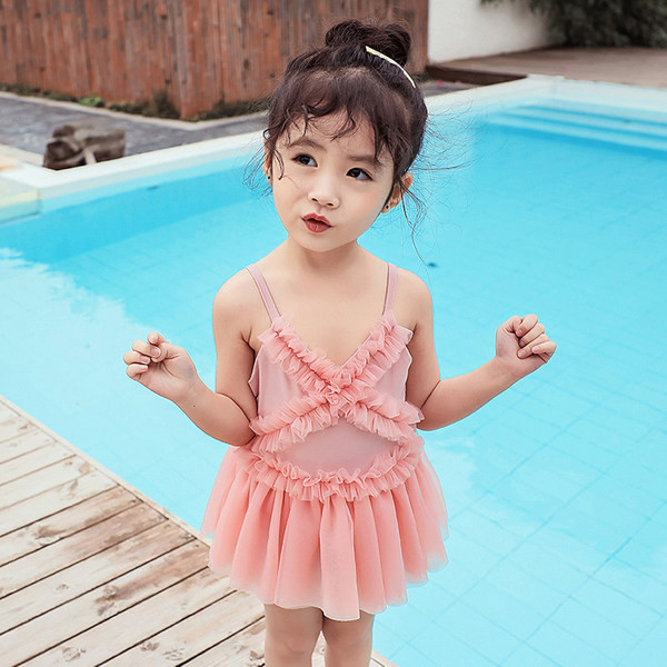 Čitava vrsta kupaćeg kostima od tila za djevojčice