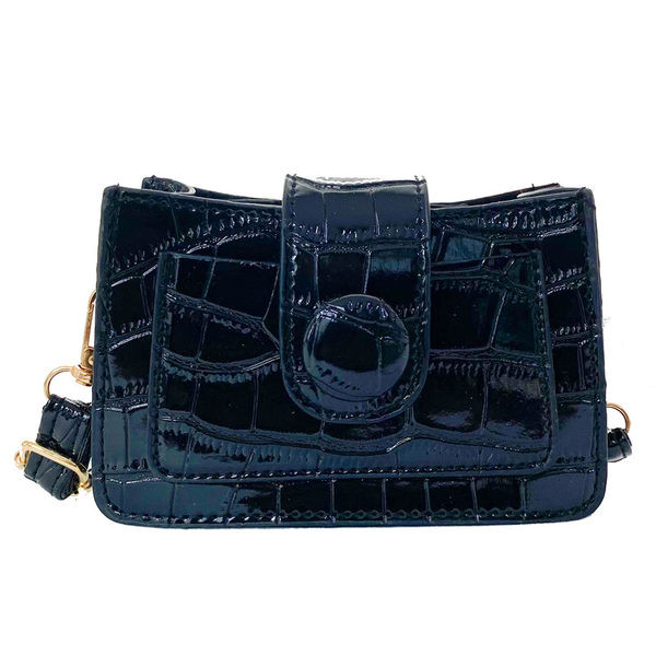 Детска мини чанта изчистен модел с дълга дръжка