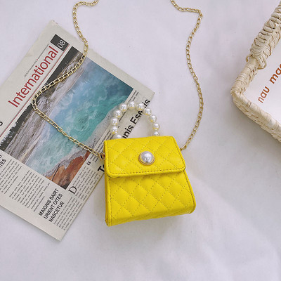 Стилна детска мини чанта с декоративни перли изчистен модел