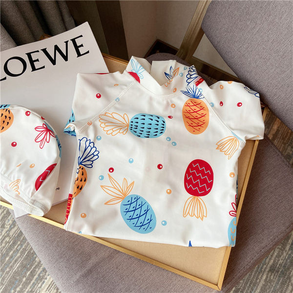 Dječji cijeli kupaći kostim s kratkim rukavima i šarenim aplikacijama