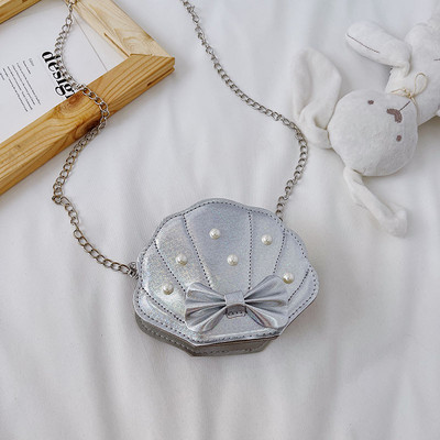 Stiilne dekoratiivpärlite ja metallist käepidemega lastekott