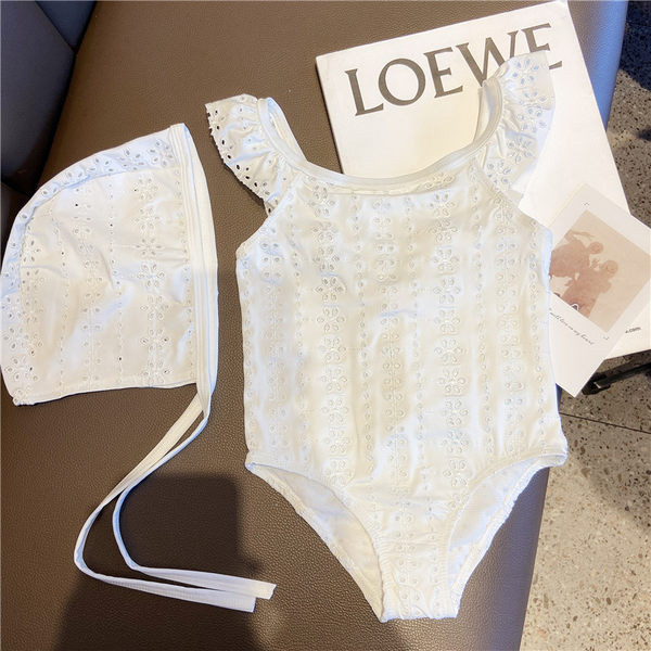 Laste täisujumistrikoo tikandite ja lokkidega