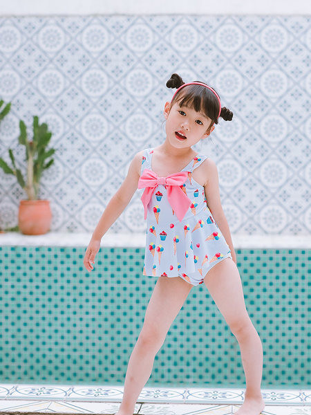 Terve laste ujumistrikoo paelaga tüdrukutele