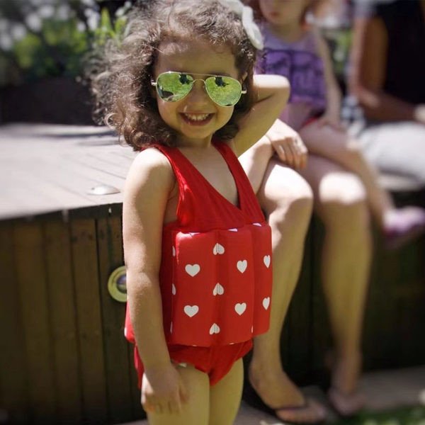 Dječji kupaći kostim crvene boje